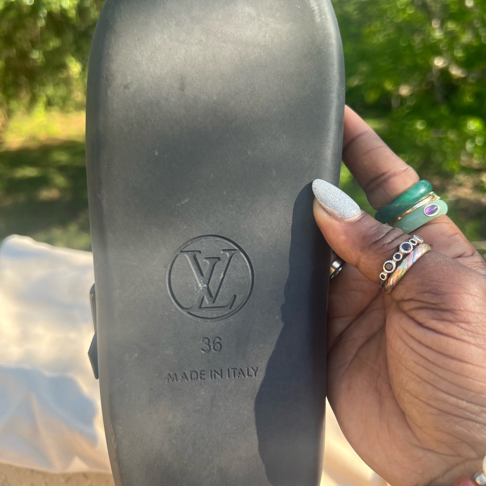Louis Vuitton Sunbath Patent Leather Slides Size 36 - Picture 6 of 13